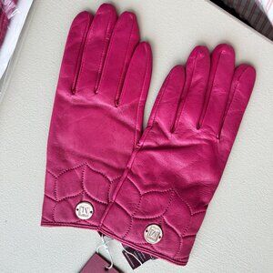 Bruno Magli Leather gloves with 100% cashmere lining